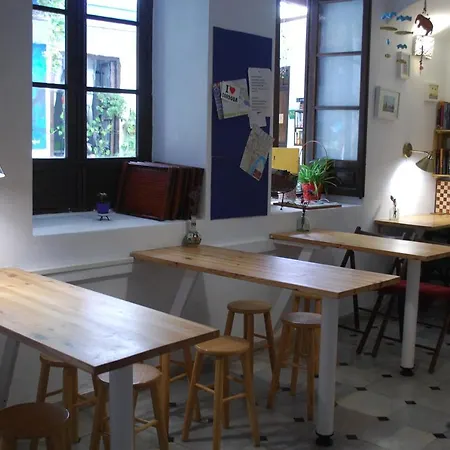 バックパッカー アルカトレ ベッド・アンド・ブレックファスト