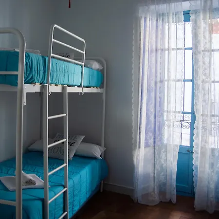 バックパッカー アルカトレ ベッド・アンド・ブレックファスト *