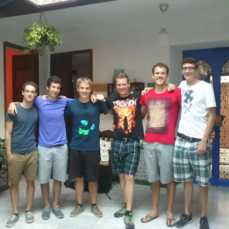 バックパッカー アルカトレ ベッド・アンド・ブレックファスト *