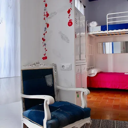 Backpacker Al-katre Bed and breakfast