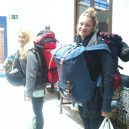 Bed and breakfast Backpacker Al-katre *